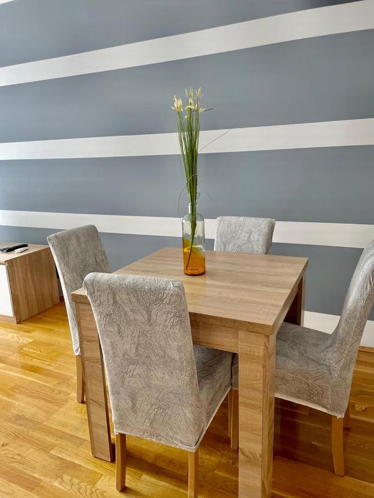 Naki Apartmani Podgorica Zimmer foto