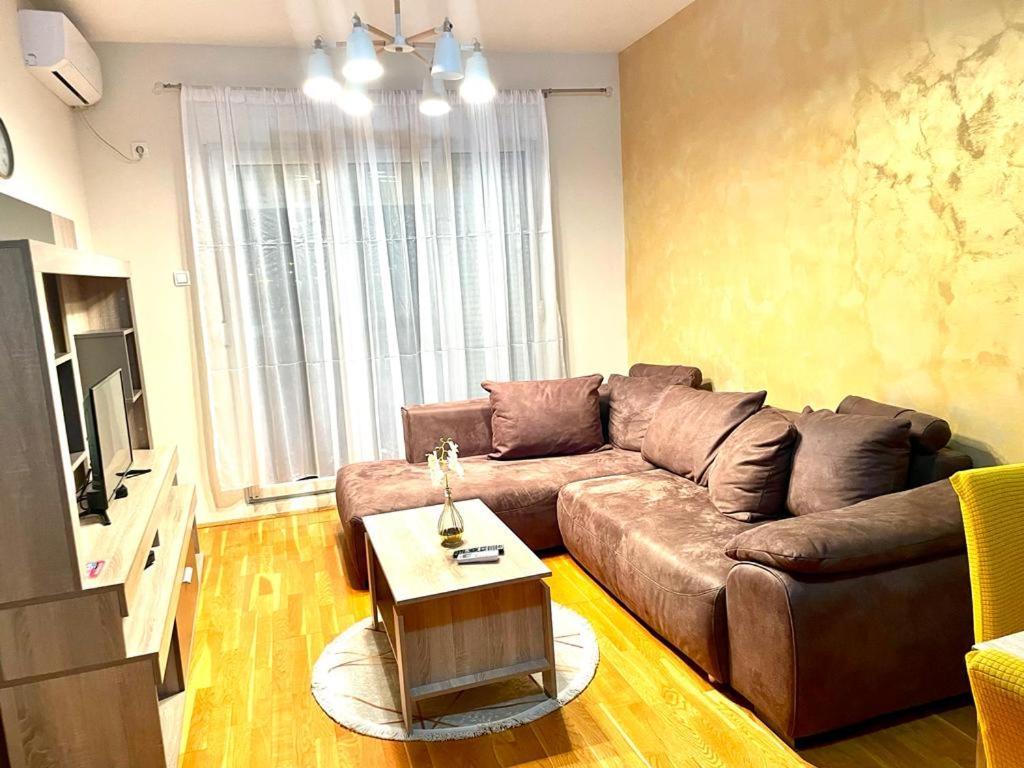Naki Apartmani Podgorica Zimmer foto